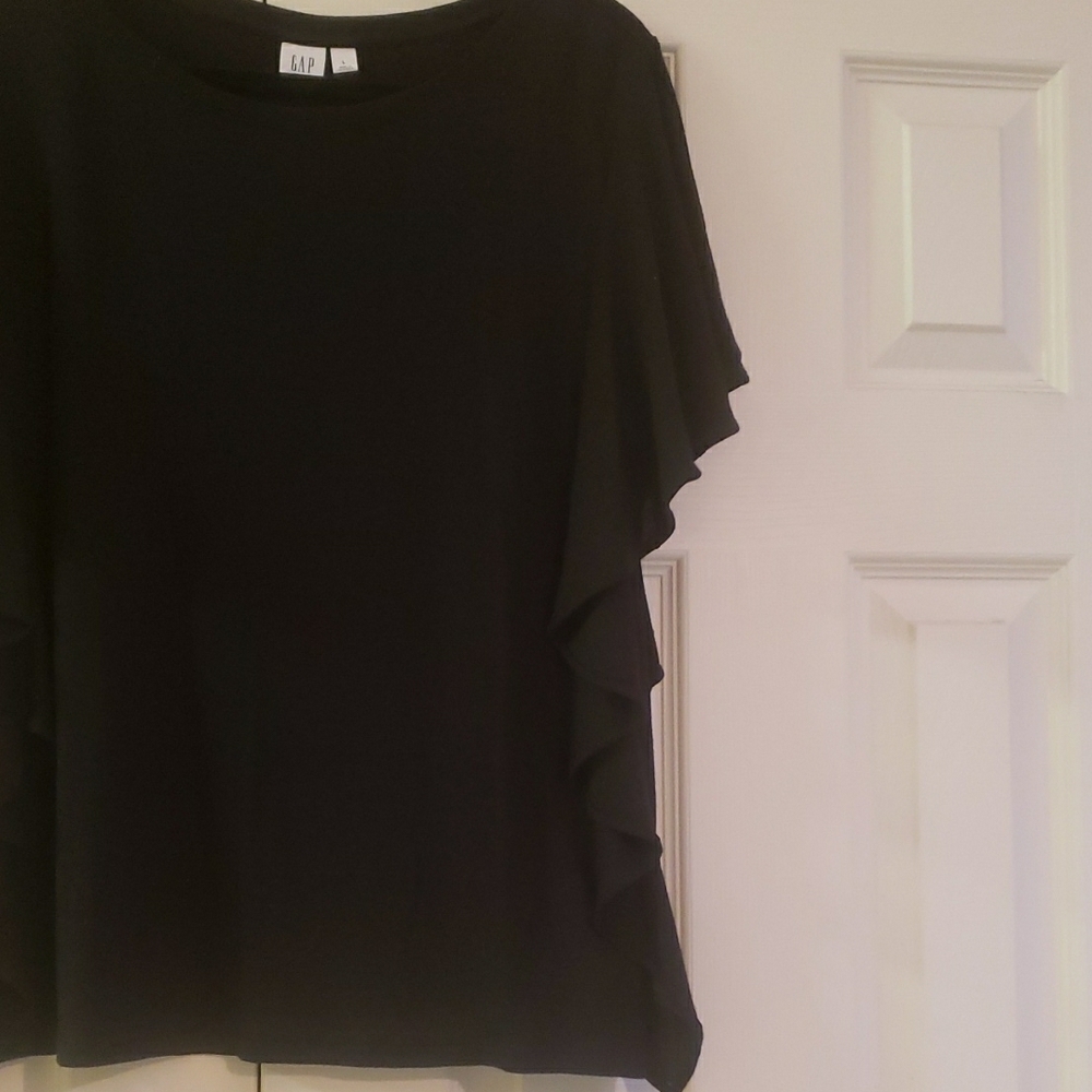 GAP Softspun Black Ruffle Cascading Sleeve Top - Size Large  NWOT - Picture 7 of 7